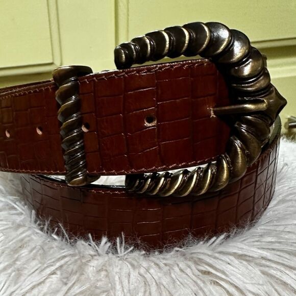 Donald J Pliner leather croc belt with bronze twist ornate buckle sz L main image 8